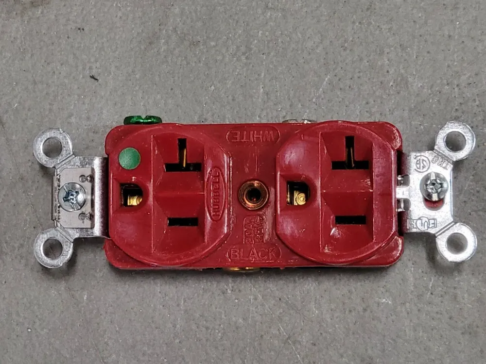 20A 125V Duplex Receptacle HBL8300HRED met Kinderbeveiliging