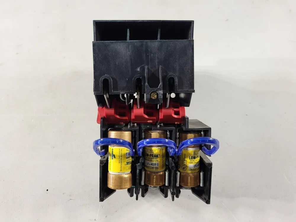 Disconnect Switch 3 Times 40 Amp Fuse LPJ-40SP
