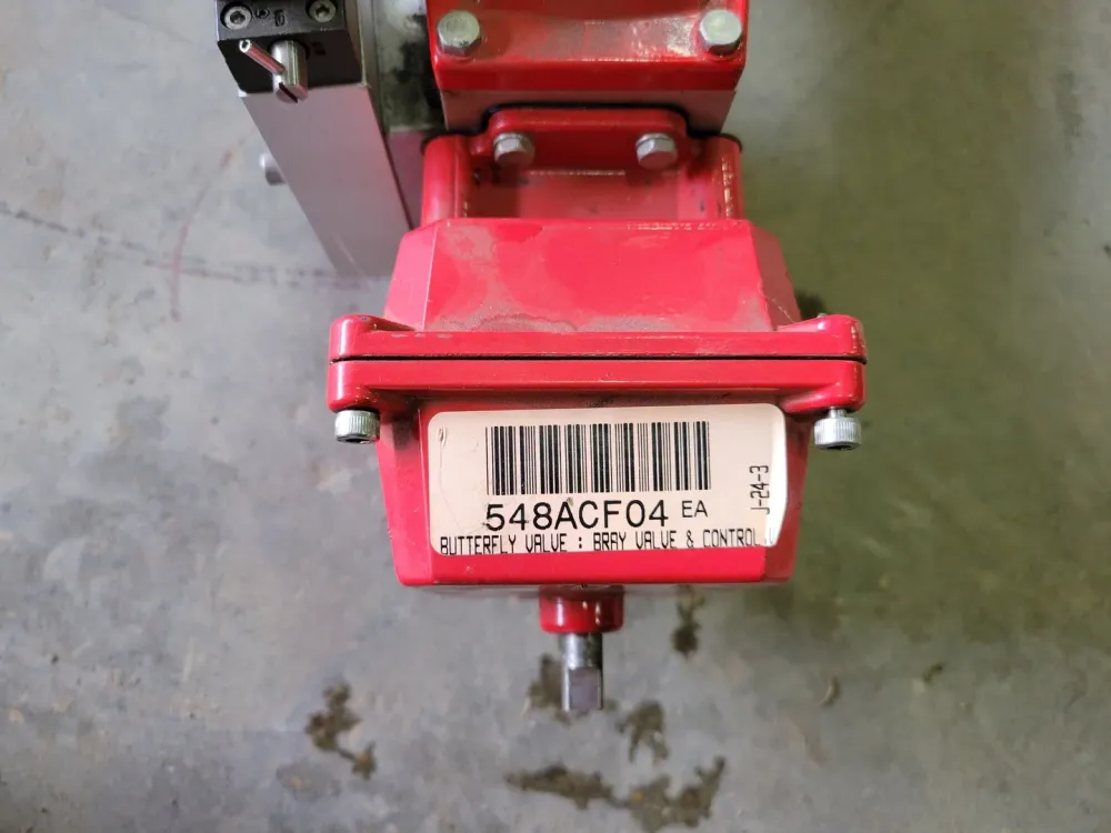 3" Butterfly Valve w/ Actuator Solenoid Operator and Enclosure Switch Geluidsarm