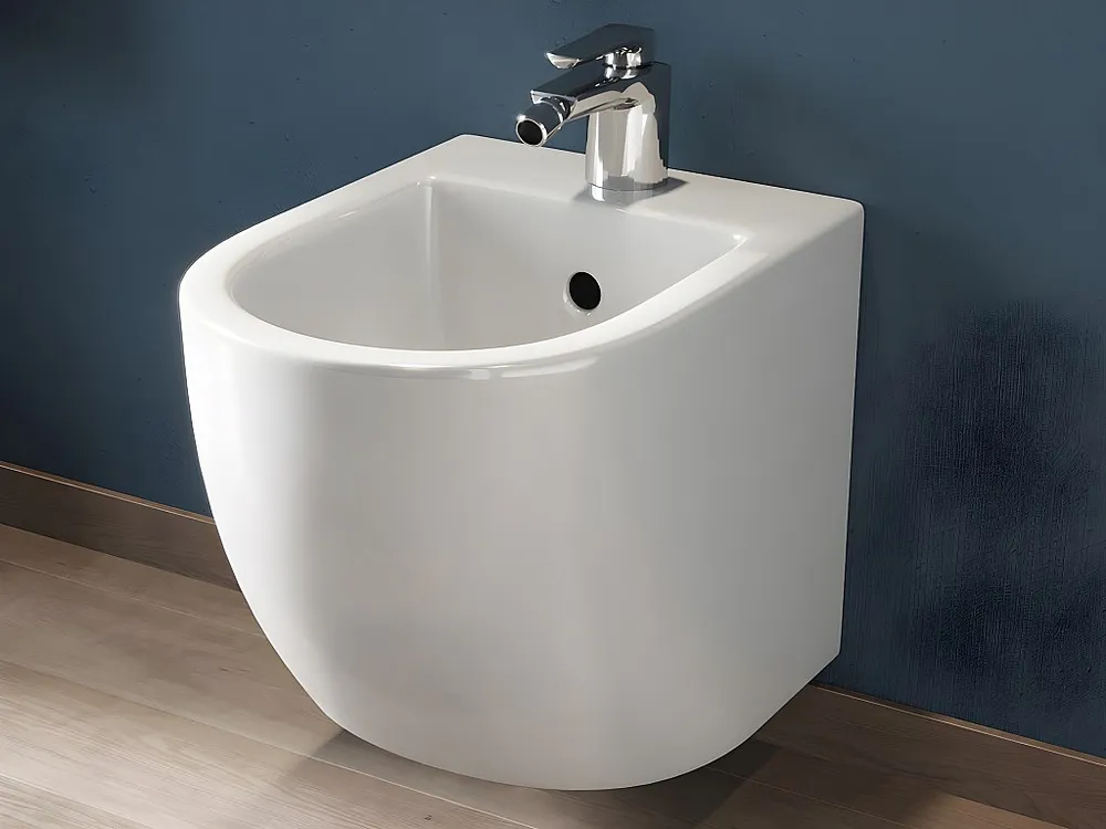 Hoogwaardige Set wit bidet van keramiek met voorwandsysteem, AMARUM