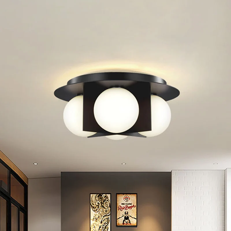 3-lichts slaapkamerplafondlamp postmodern zwart/goud/chroom inbouwlamp met bol melkachtig glazen kap met Afstandsbediening