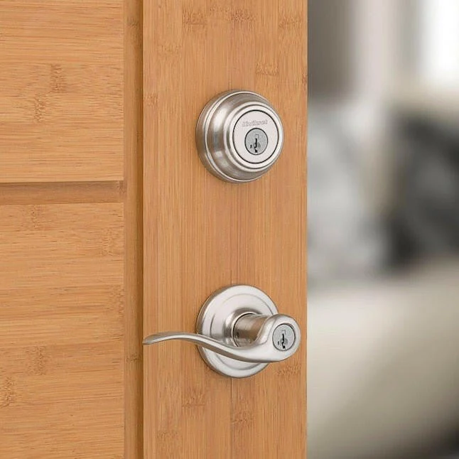 Kwikset Signatures Tustin Satijn Nickel Smartkey Single-Cylinder Deadbolt Universal Keyed Entry Door Handle Combo Pack voo...