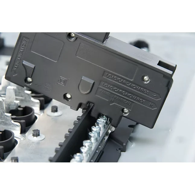Overstort Square D Homeline 20-amp 1-Pole Duaal Function Afci/Gfci Plug-on Neutral Circuit Breaker