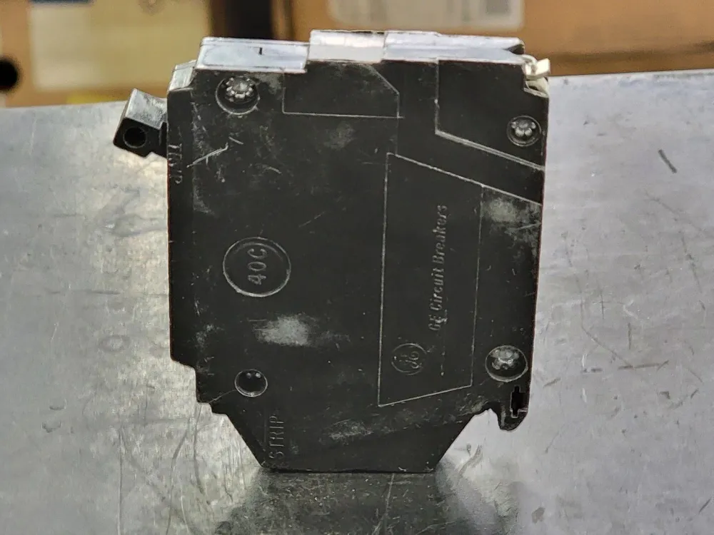 20 Amp, 1 Pole, 120/240 volts Circuit Breaker THQP120