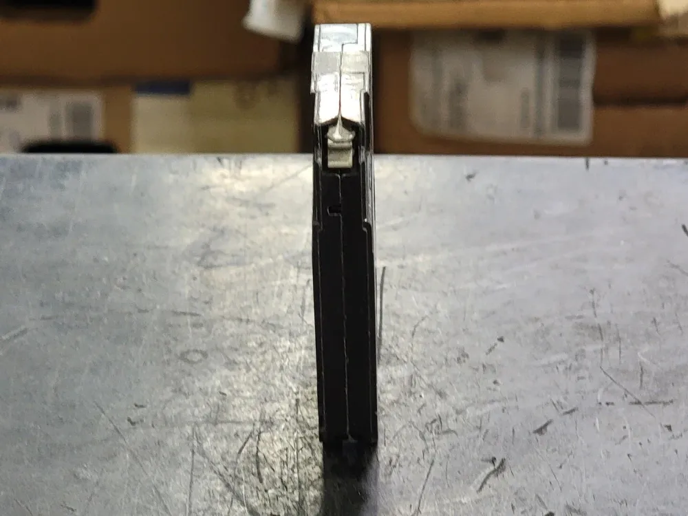 20 Amp, 1 Pole, 120/240 volts Circuit Breaker THQP120