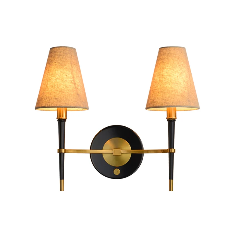 Eenvoud taps toelopende wandlamp, stoffen wandverlichtingsarmatuur messing voor woonkamer
