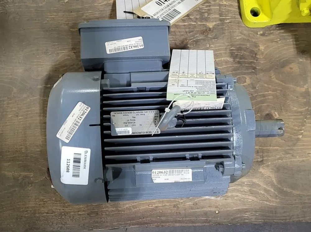 Krachtige 10 hp, 330/575 volts, 1740 rpm, Electric Motor DV132M4
