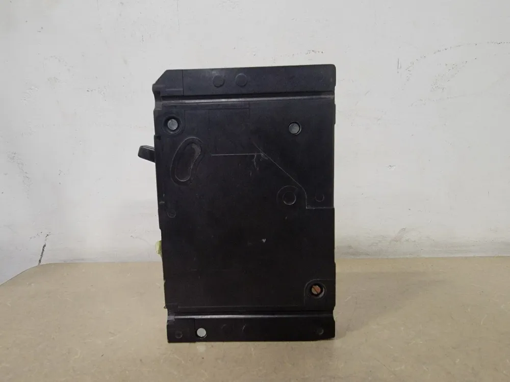 20 Amp, 1 Pole, 350 Volts Circuit Breaker E61B020 KEMA-KEUR Gecertificeerd
