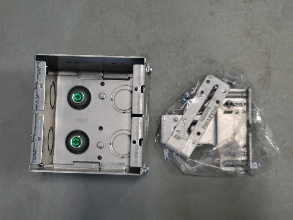 Industrieel zware 2 Gang Wallbox HBL985