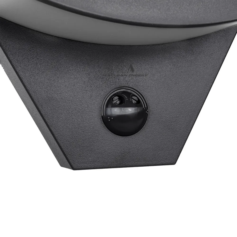 LED-lamp met infrarood bewegingssensor MCE290 B 800lm 10W IP54 Maclean Energy zwart inclusief batterijen