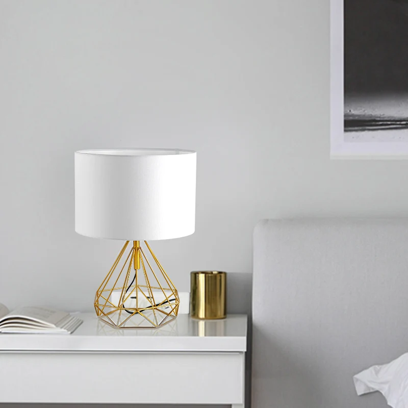 Oplaadbare LED Diamond Cage Base-nachtkastjelamp Metallic 1-kops minimalistische nachtkastjelamp met trommelstofkap