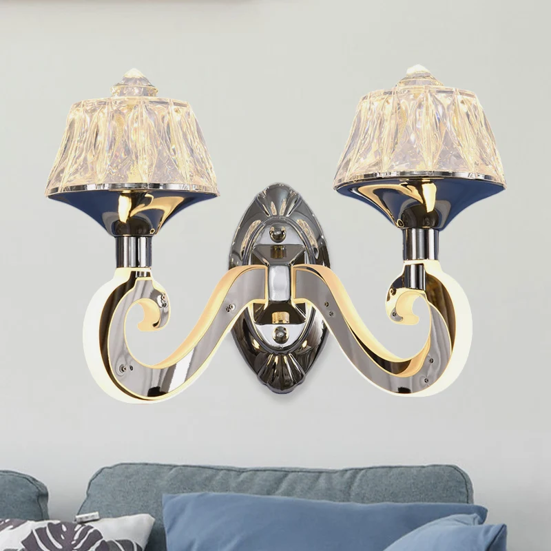 Wandlamp van schitterend kristal, chroom, taps toelopend, moderne wandlamp met 1/2 lamp en lichtgevende arm