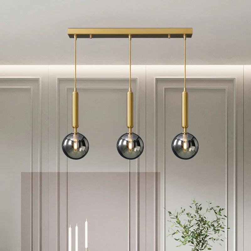 Energiezuinige 3-lichts eetkamer multi-plafondlamp postmoderne koperen hanger met bolglazen kap