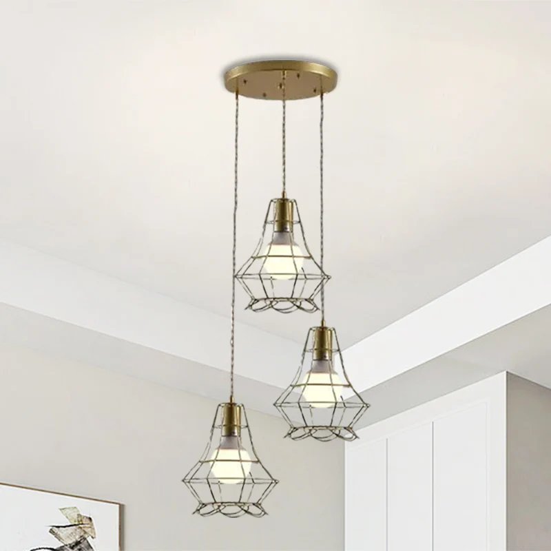 Gouden hanglamp met 3 lampen, antiek ijzeren plafondhanger met kroonblad en ronde/lineaire luifel