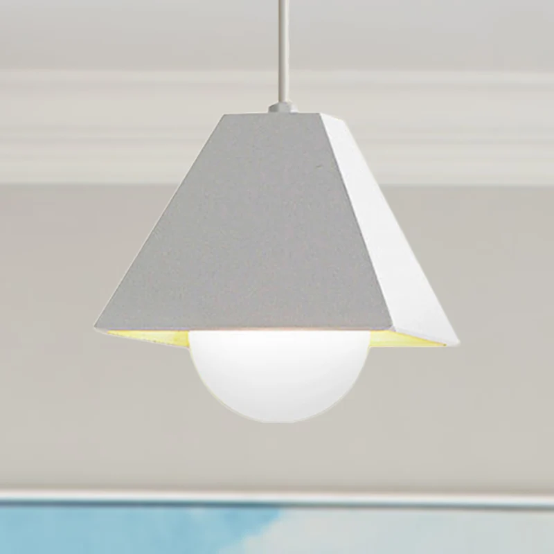 Modernistische piramide hanglamp, 1 lichtmetalen hangende plafondlamp zwart/wit boven tafel voor Plafondhoogte 2.4m+