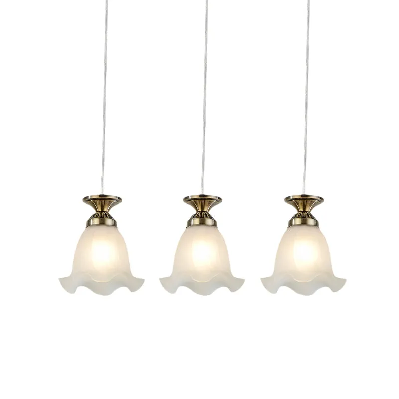 Traditionele geschulpte clusterhanger 3 lampen opaalglas hangende plafondlamp koper/brons voor restaurant voor Plafondhoog...
