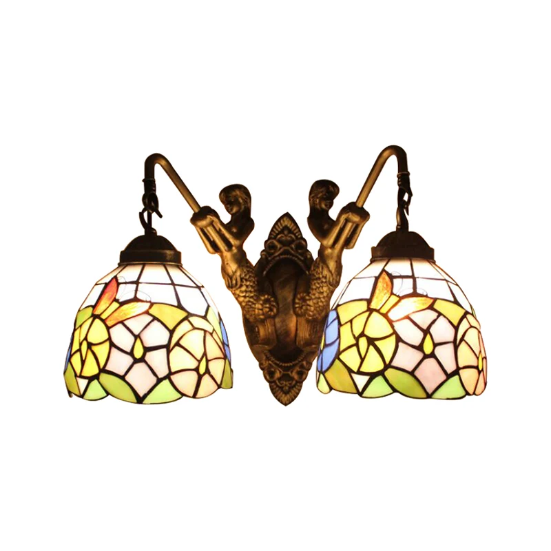 Meerkleurige glazen kom wandmontagelamp Tiffany 2-kops bronzen schanslamp met libelle/vlinderpatroon