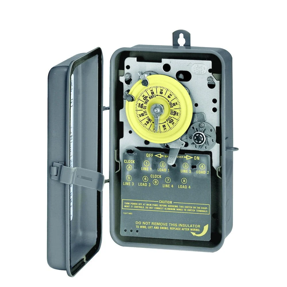 Intermatic - T1205R - 24-Hour Mechanical Time Switch, 480 VAC, 60Hz, DPST, Indoor/Outdoor Van metaal Enclosure, 1 Hour Int...