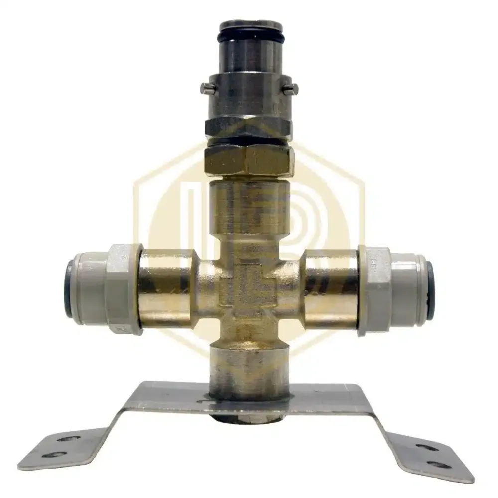 Pin-Lock self-cleaning coupler John Guest