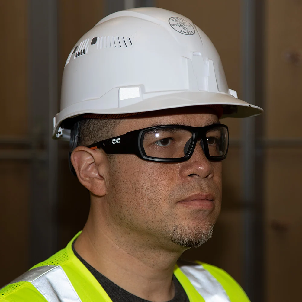 KLEIN TOOLS Indoor/Outdoor Lens Full Frame Bekwaam Safety Glasses
