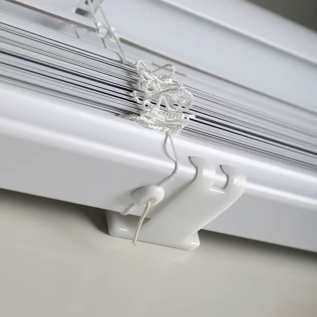 Magne Blind 1- Slat Width 25- x 42- Cordless Sneeuwwit Vinyl Room Darkening Mini-blinds
