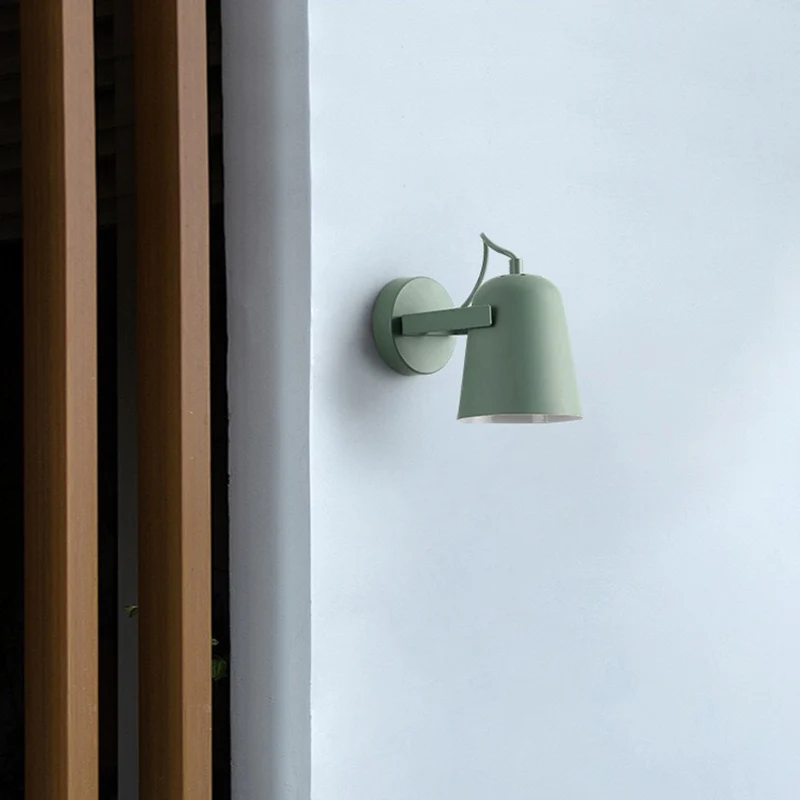 Energiezuinige LED Nordic 1-lichts wandkandelaar bel draaibaar wandmontage lichtarmatuur met ijzeren kap voor woonkamer