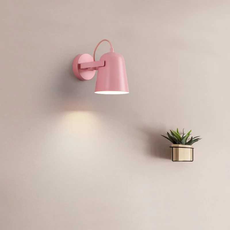 Energiezuinige LED Nordic 1-lichts wandkandelaar bel draaibaar wandmontage lichtarmatuur met ijzeren kap voor woonkamer