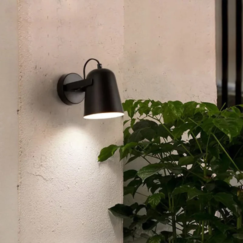 Energiezuinige LED Nordic 1-lichts wandkandelaar bel draaibaar wandmontage lichtarmatuur met ijzeren kap voor woonkamer