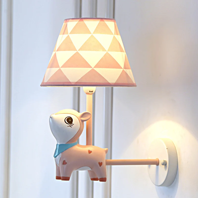 Gecertificeerd IP44 Kids Style Empire Shade Wall Light Fixture Fabric Single-Bulb Nursery Wall Mounted Lamp Deer Decor Roz...
