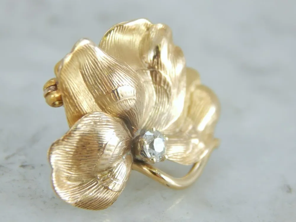 Lucky Four Leaf Clover Brooch Diamond Detail