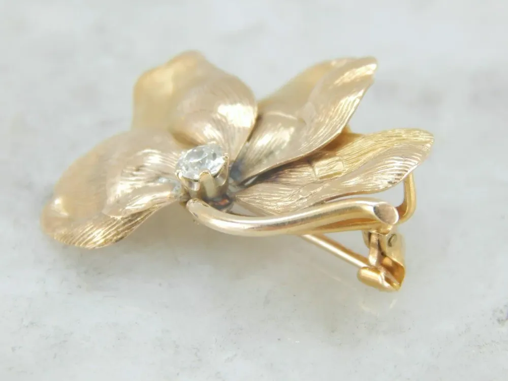 Lucky Four Leaf Clover Brooch Diamond Detail