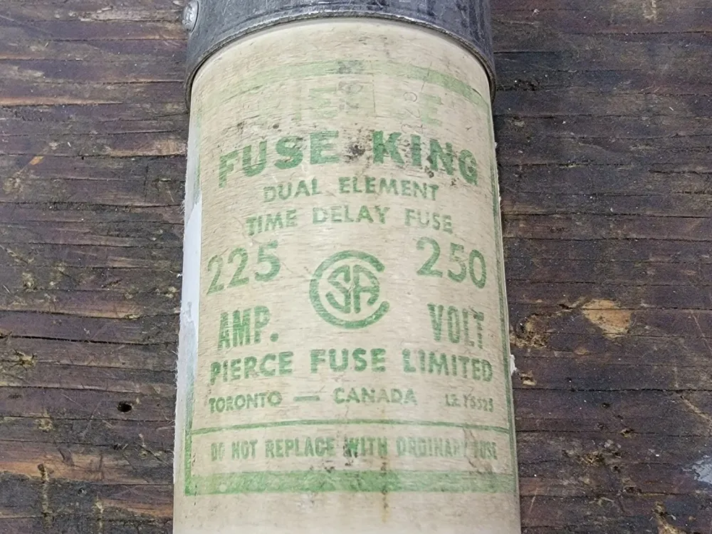 Aardlekschakelaar 225 Amp Time Delay Fuse