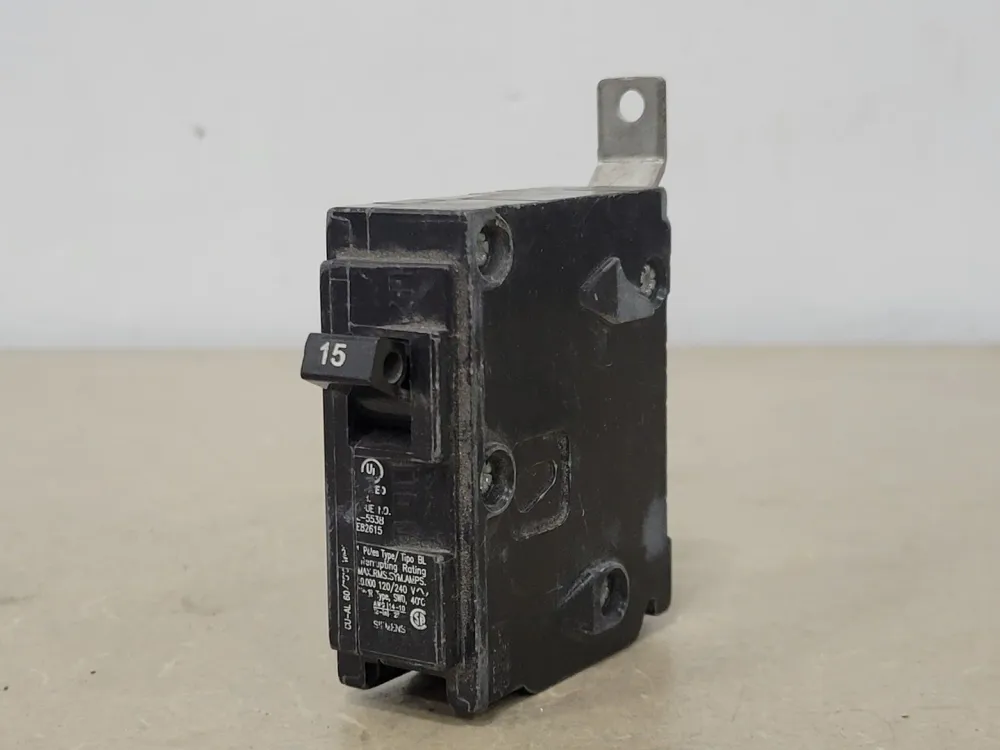 15 Amp, 1 Pole, 120/240 volts Circuit Breaker BL115