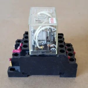 Schakelaar 10 Amp Power Relay LY4 w/ Relay Socket 06Z6H