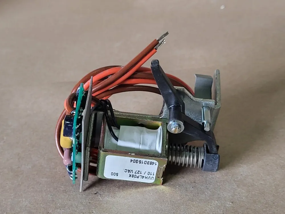 110/127 VAC Type L Circuit Breaker UVH4LP08K
