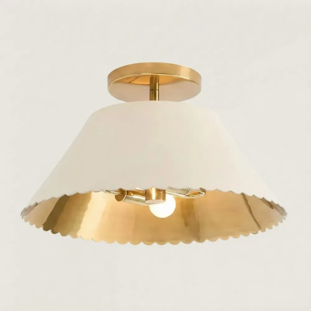 Lennox Moderne Plafondlamp met Messing Rand en Golvende Rand Creme At Ease Home Life