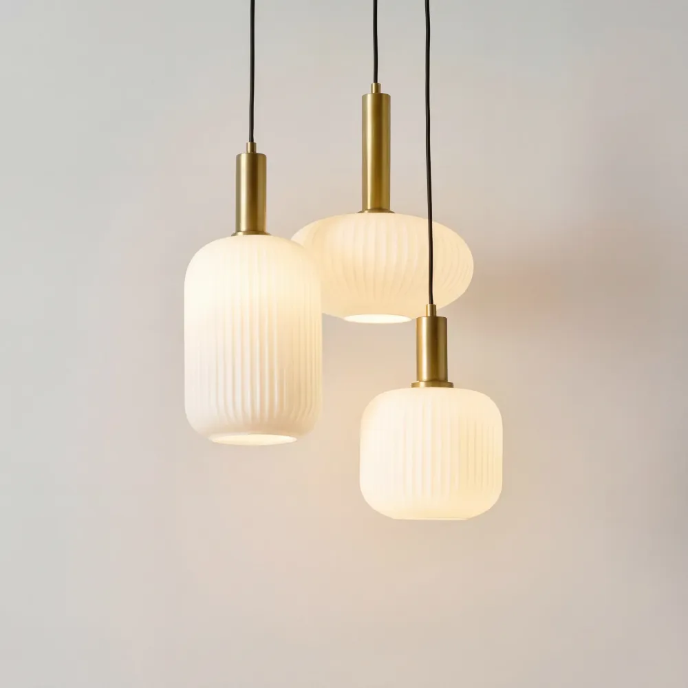 Nyrielle Minimalistische Opel glazen hanglamp White At Ease Home Life