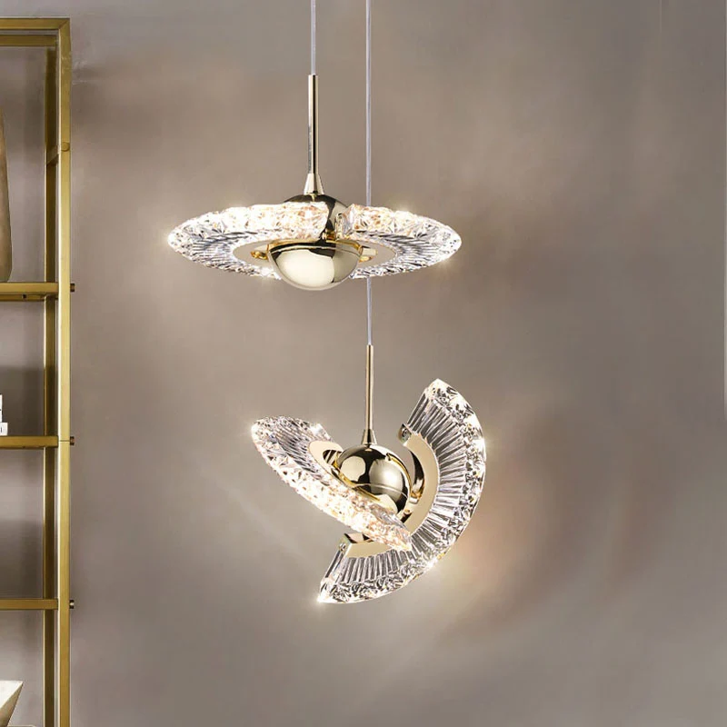 Scandinavische Kleine LED Kroonluchter Creatieve Bar Teller Slaapkamer Restaurant Roterende Enkele Hoofd ATY Home Decor