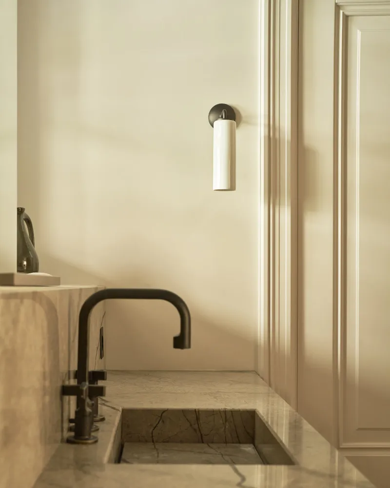 Claremont Kleine Wandlamp Fijn Porselein - Brons