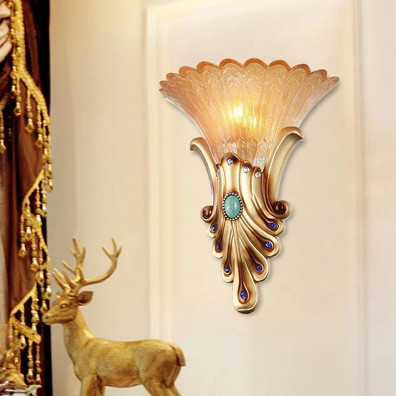 10"/13" brede gouden 1-lichts inbouwkolonialisme matglas uitlopende wandlamp voor slaapkamer Clearhalo