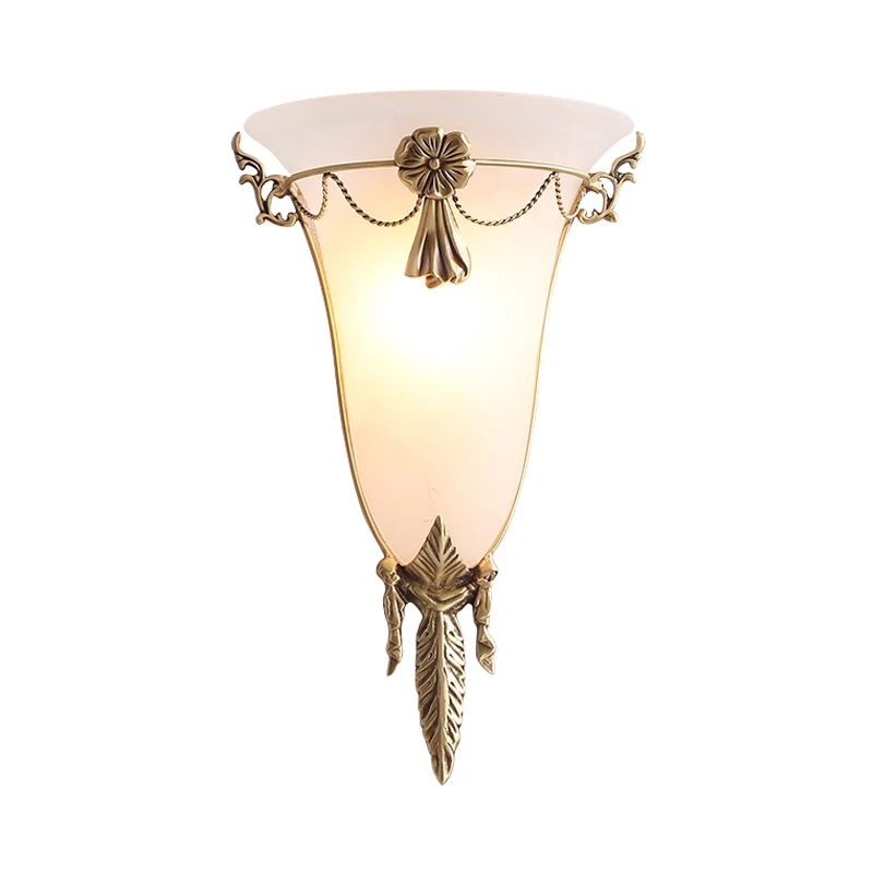 9,5 "/12,5" brede trompet flare blaker licht traditioneel wit glas 1 kop messing wandlamp armatuur voor woonkamer Clearhalo
