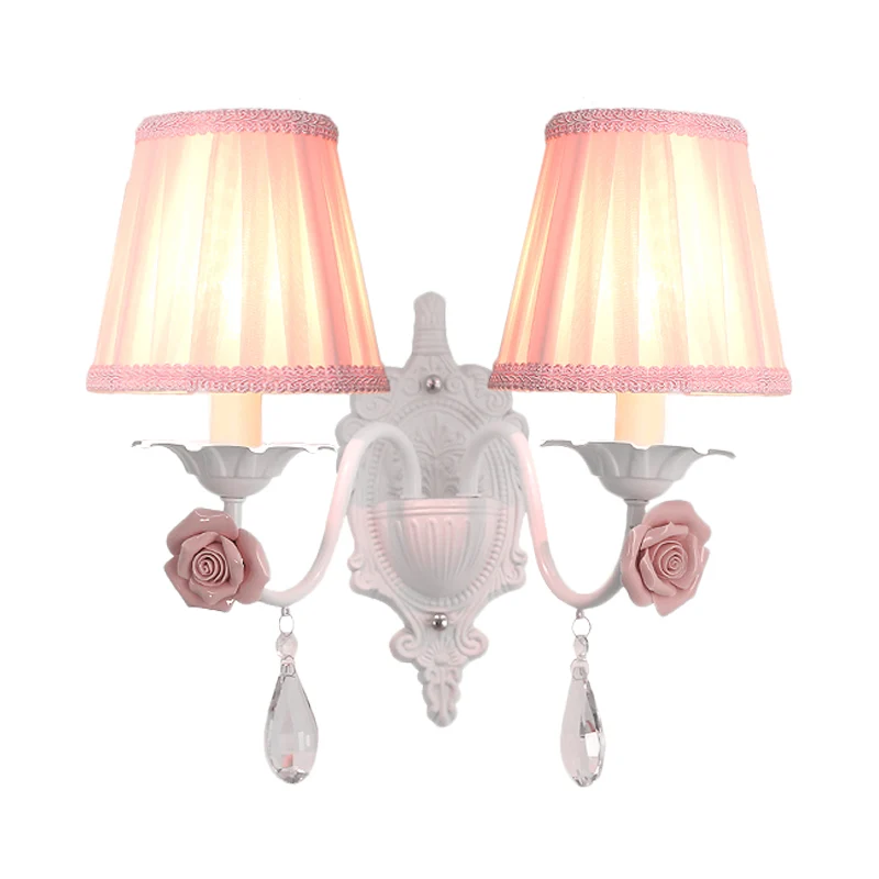 1/2-koppige wandverlichting van geplooide stof Pastoraal roze/blauw gevlochten afwerking nachtkastje met rozendecor Clearhalo