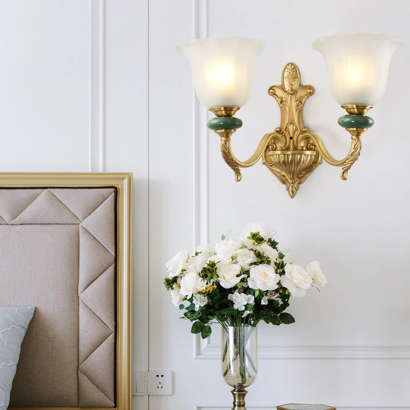 1/2-kops bel wandlamp blaker vintage stijl opaalglas wandmontage lamp met gouden gebogen arm voor nachtkastje Clearhalo