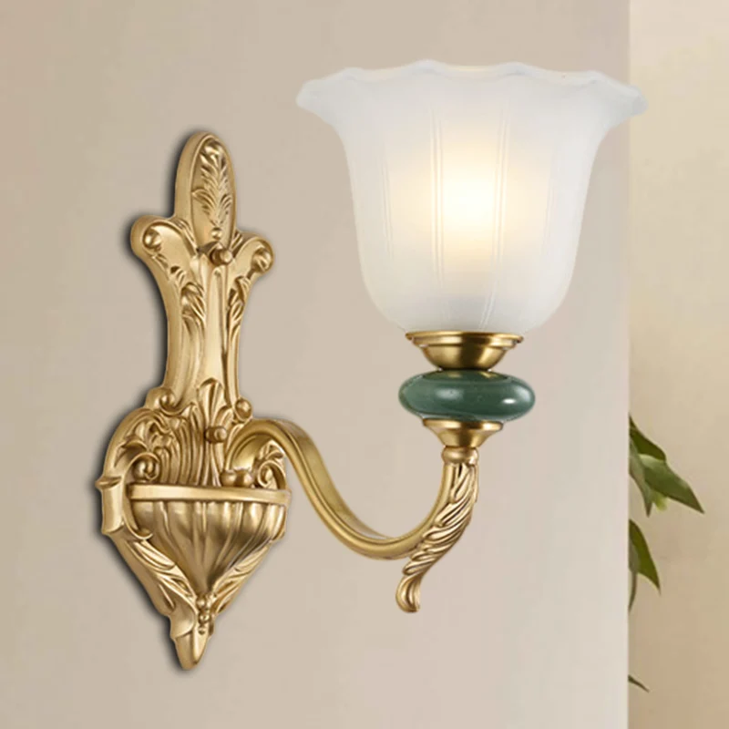 1/2-kops bel wandlamp blaker vintage stijl opaalglas wandmontage lamp met gouden gebogen arm voor nachtkastje Clearhalo