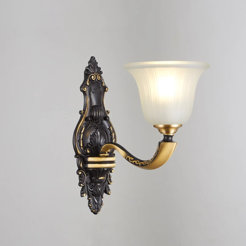 1/2-lamp Bell wandmontage licht vintage zwart en goud mat wit glas schans voor slaapkamer Clearhalo
