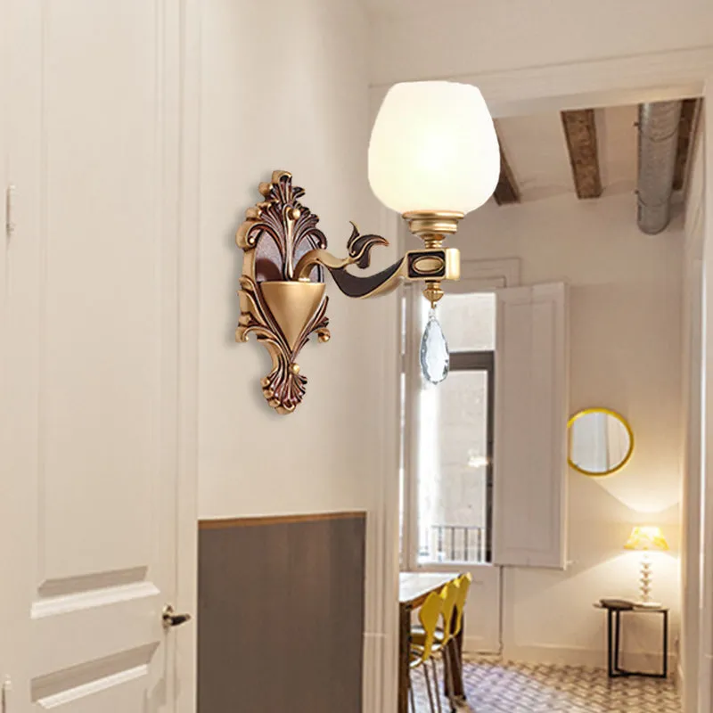 1/2-lamps komvormige wandlamp, vintage messing, melkachtig glazen wandverlichtingsidee met helder kristaldecor Clearhalo