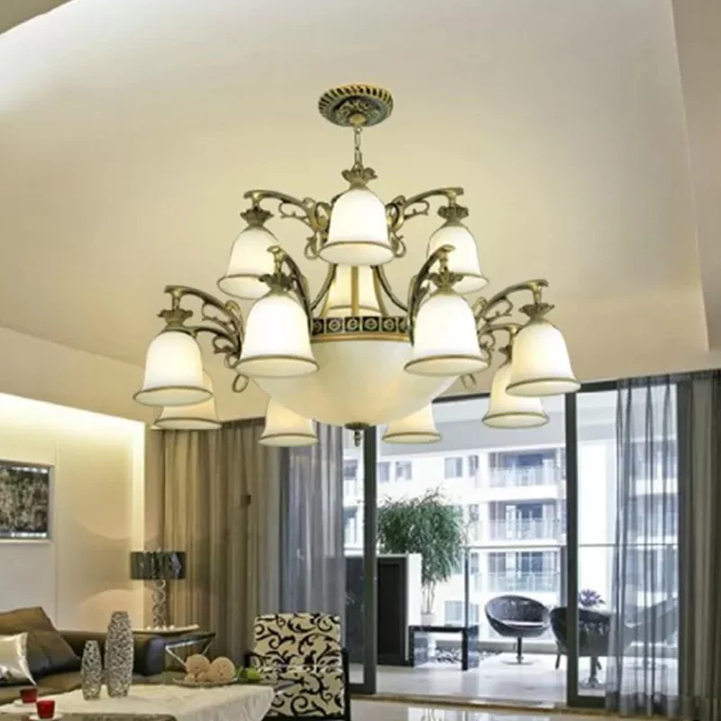 15-lichts kroonluchter rustieke woonkamer plafond hanglamp met gelaagde bel opaal glazen kap brons Clearhalo