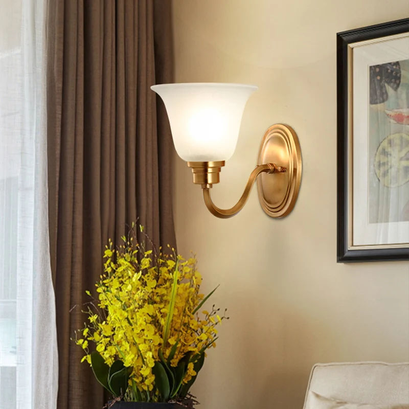 1 Head Frost Glass Wall Lighting Vintage Gold Uitlopende Vorm Nachtkastje Wandmontage Lichtarmatuur Clearhalo