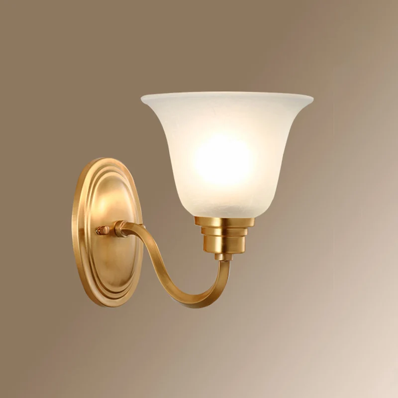 1 Head Frost Glass Wall Lighting Vintage Gold Uitlopende Vorm Nachtkastje Wandmontage Lichtarmatuur Clearhalo