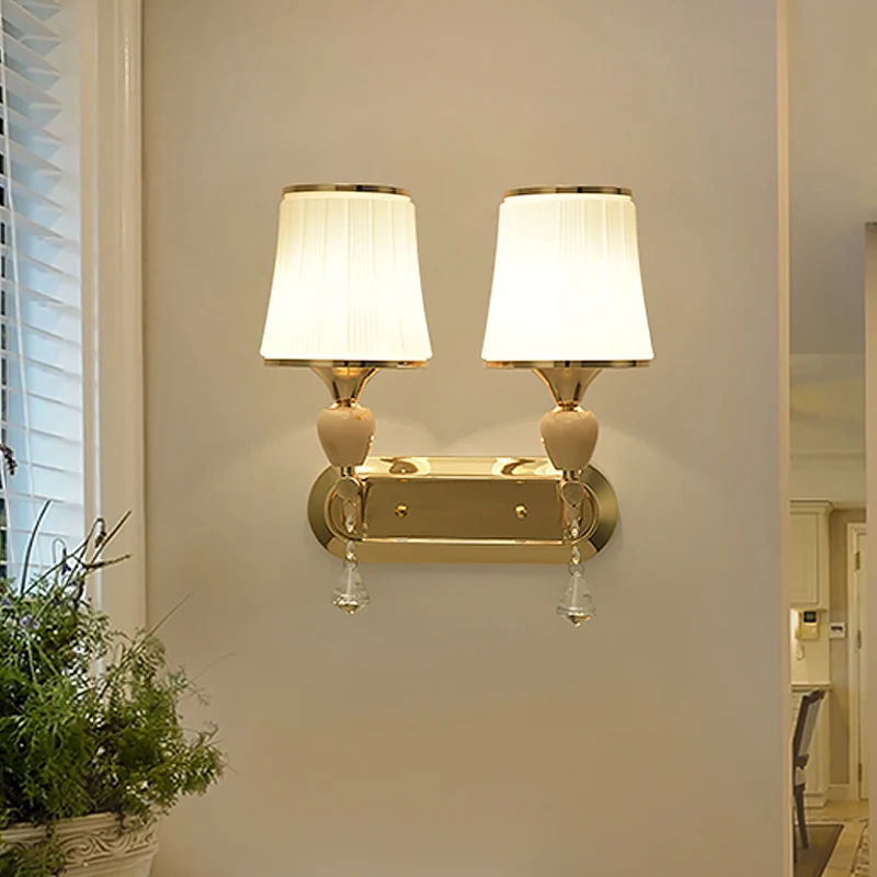 1-kops bel wandkandelaar verlichting met glazen kap modernistische woonkamer goud wandmontage licht Clearhalo